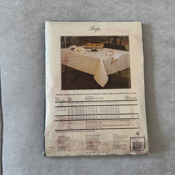 NWT! WC Designs Royal Palace Elite Tablecloth Stripe Green 70” Round - Picture 2 of 3
